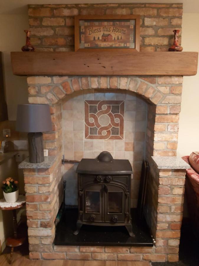 Lovely 2-Bed Cottage At The Foot Of The Mournes 뉴리 외부 사진
